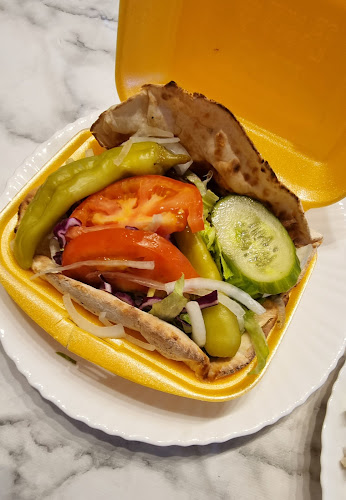 Comments and reviews of G's Takeaway