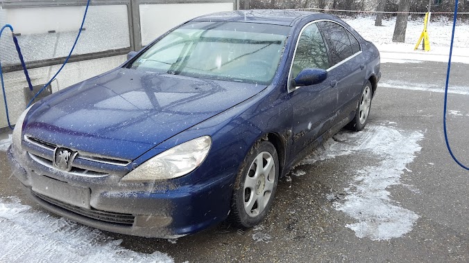 Self-service car wash, Author: Péter Kondorosi