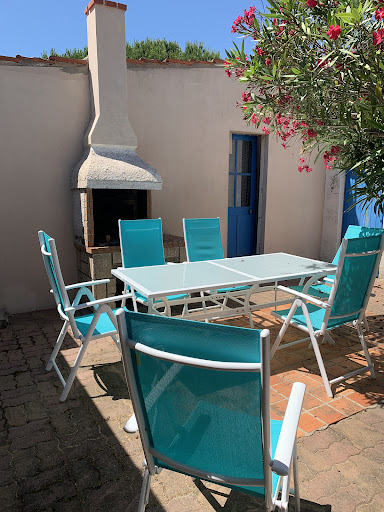Photo de Les Gîtes de Barbâtre : La Maison Bleue