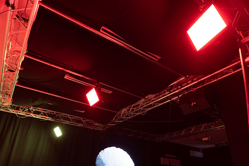 Studio Big Time - Visual