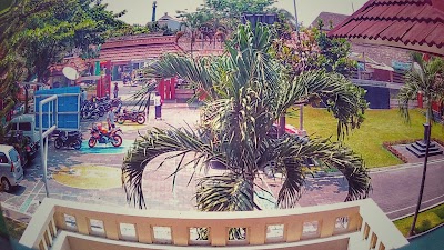 Photos of Universitas Teknologi Yogyakarta - Fakultas Sains dan Teknologi