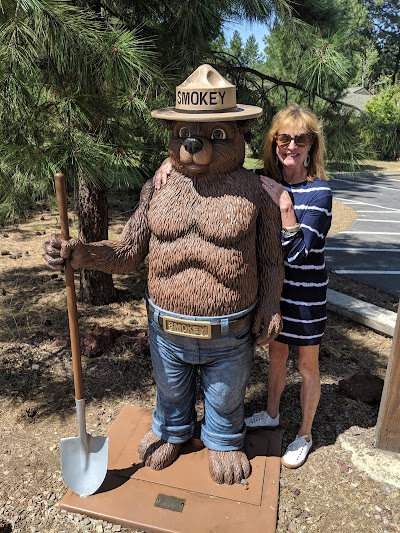 Sisters Ranger Station - Deschutes National Forest