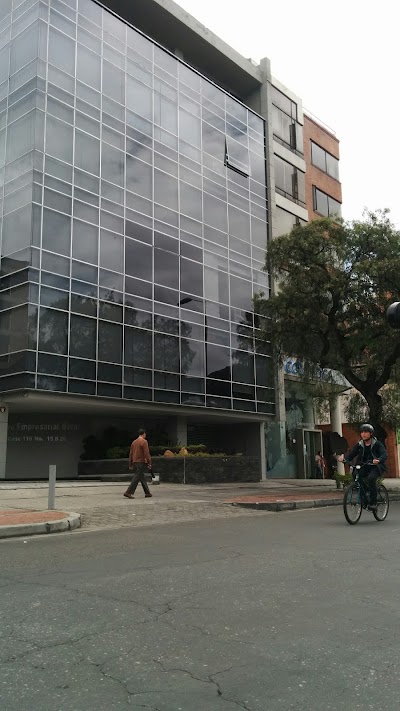 Photos of Colm&eacute;dica Santa Barbara Medical Center