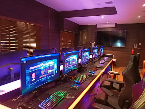 Clique Arena - Thumbnail