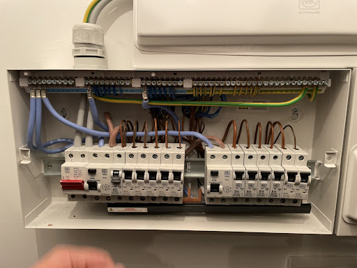 Proteam Electrical Services - Visual
