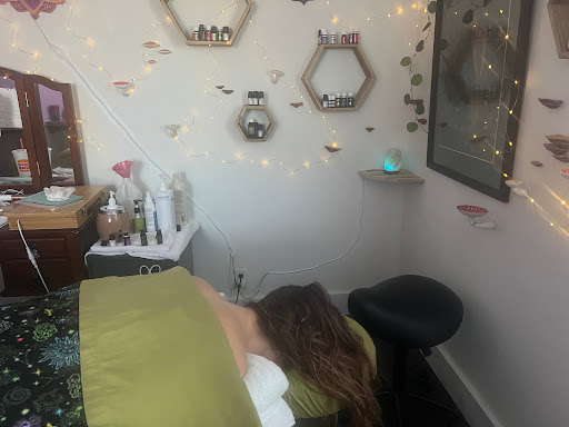 B. Cate Masaage Therapy - Thumbnail