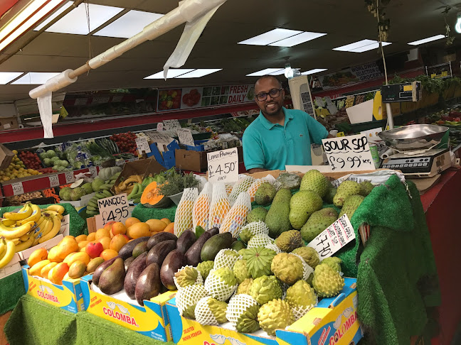 Comments and reviews of Strawberry Hill Fruiterers