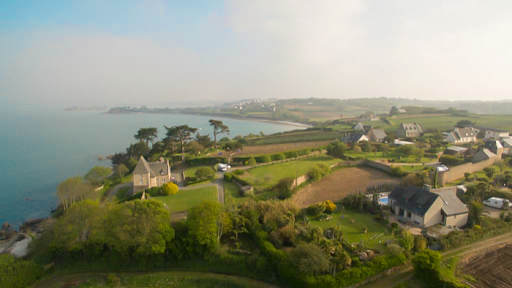 Photo de Résidence Kersaliou Ty Prat piscine vue mer à Roscoff (29680)