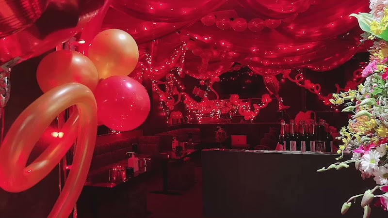 ピーナッツ インターナショナルバー