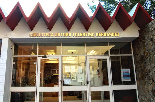 Biblioteca Pública Municipal Arturo Tolentino Hernández - United States