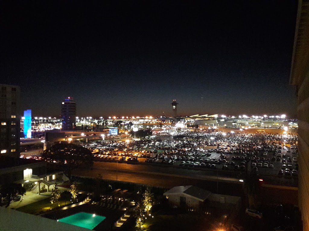 Best prices for QuikPark LAX (2020)