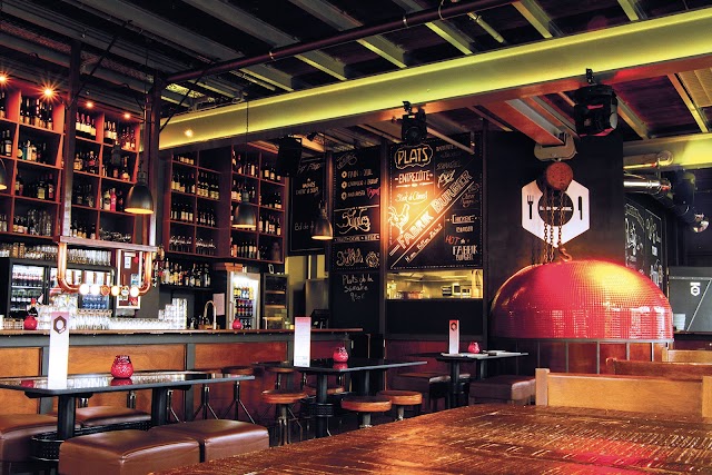 Fabrik Bar et Restaurant