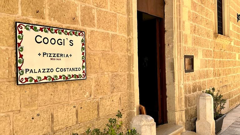 Coogi's Pizzeria & Bistrot — photo 1