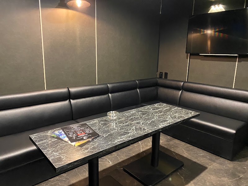 PLATINUM EIGHT 大曽根店