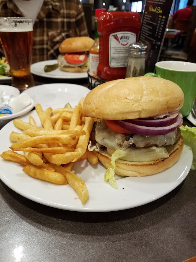 Buttercup Grill & Bar