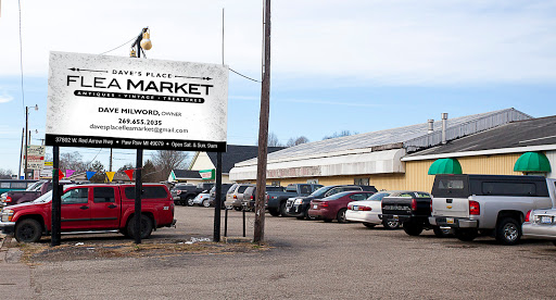Dave's Place Flea Market