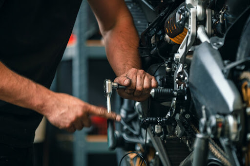 Keep your bike running smoothly with Jugnu Automobile Bike Service Center, Noida. We offer profes…