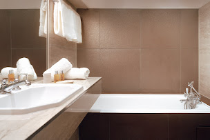 Photo n°34 de Hôtel Ermitage de L'Oasis & Spa - Cannes Mandelieu à Mandelieu-la-Napoule (Piscine)