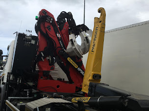 Photo n°2 de SUD TRUCK SERVICE-Garage automobile à Saint-Pierre (Atelier de réparation pour poids lourds)