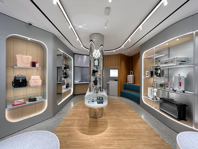 Comentarii opinii despre Rimowa