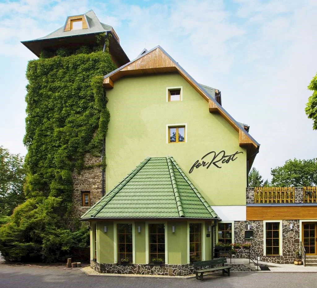 Hotel a restaurace FORREST Chomutov