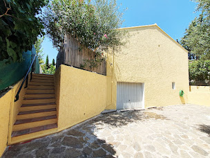 Photo n°37 de JTC TECHNIQUE CENTRE HABITAT Peinture Ravalement Demoussage Maçonnerie à Luant (Façadier)