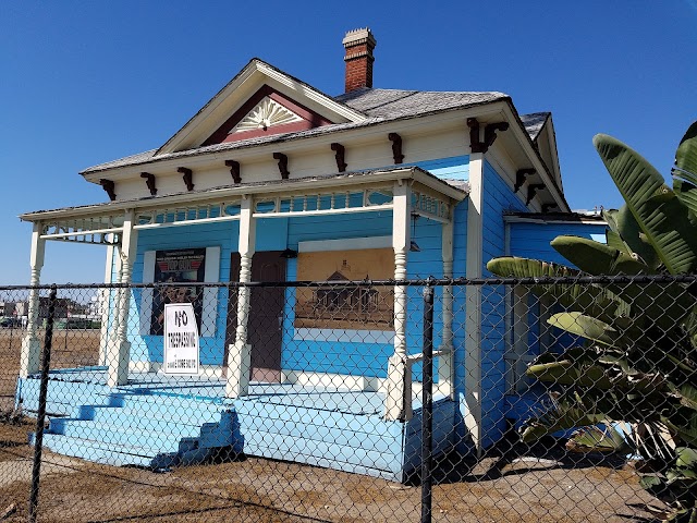 Top Gun House
