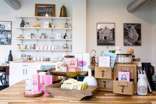 Broadleaf Gift Shop