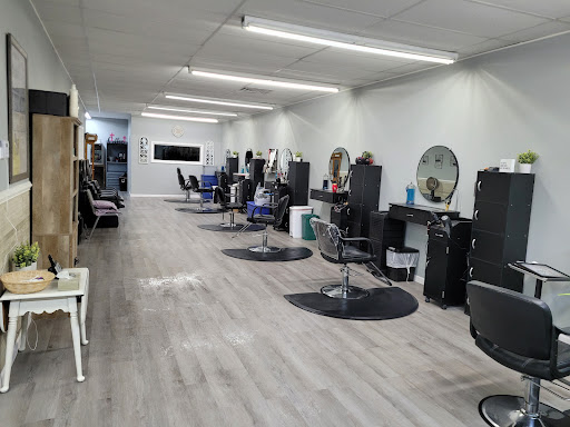 Cheveux Hair, Mani, Pedi Salon - Thumbnail