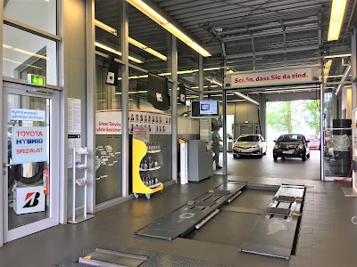 car-dealer