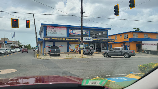 Comercial Méndez, Ferretería El Combate