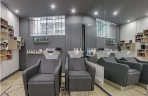 Photo n°10 de LE 70 SALON DE COIFFURE à Paris (Salon de coiffure)