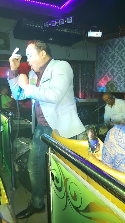 Photos of Doe Club