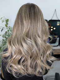 Photo n°18 de La Coloristerie à Vaison-la-Romaine (Salon de coiffure)