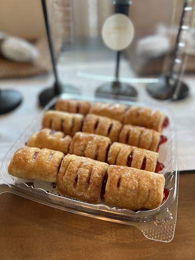 Mom & Son Bakery - Thumbnail