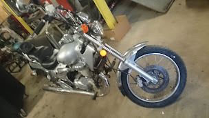 Photo n°4 de Glm autos 36 à Luzeret (Service de remorquage)