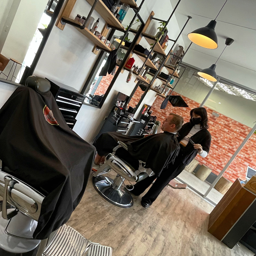 Backbone Barbershop - Currumbin Logo