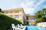 Фотография У графского парка, улица Фрунзе, Алупка, Украина