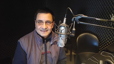 Photos of Radio Cordial - LRH337 - FM 104.3 MHz.