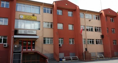 Rıfat Canayakın Anadolu İmam Hatip Lisesi