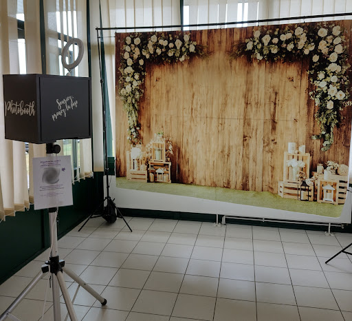 Ouest Photobooth - Location de Photobooth en Bretagne - Thumbnail