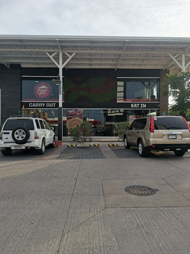 Pizza Hut, Sucursal Via Lola - Thumbnail