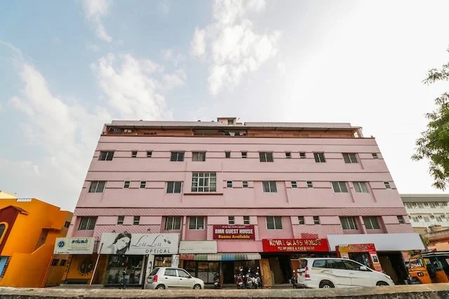 OYO 71679 Bmr Guest House
