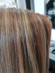 Photo n°11 de L'Hair Naturel à Boismé (Salon de coiffure)