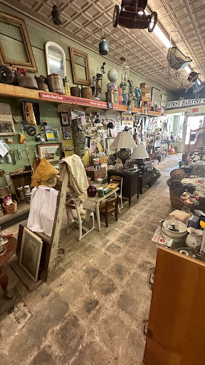 Gibson Hardware (Gibby's) Gallery - United States