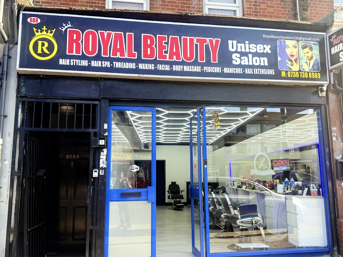 Royal Hair and Beauty Unisex Salon photo 3