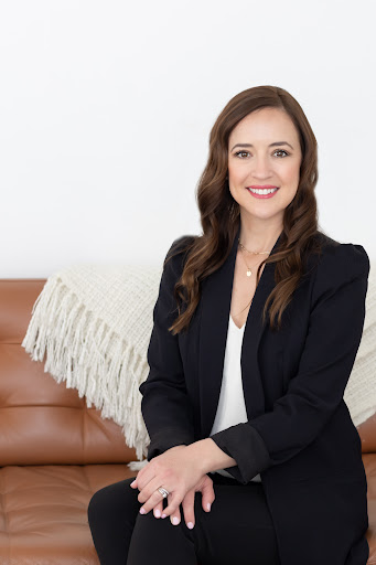 Mayra Petrone | Your Modern Day Agent - Thumbnail