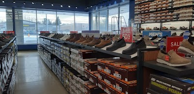 SKECHERS Warehouse Outlet