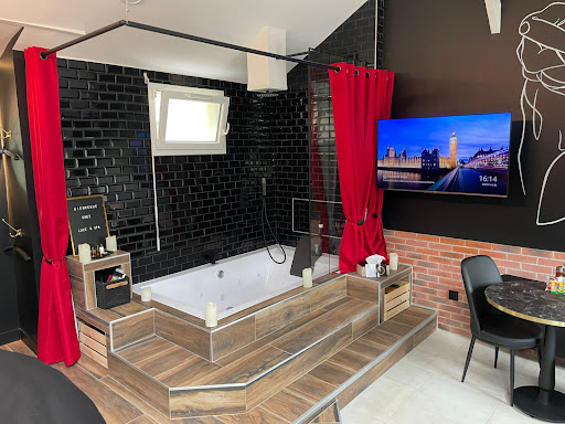 Photo de luxe and spa à Condé-Sainte-Libiaire (77450)