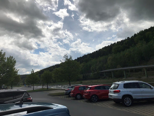 Parkplatz Oberer Elbkai - Thumbnail
